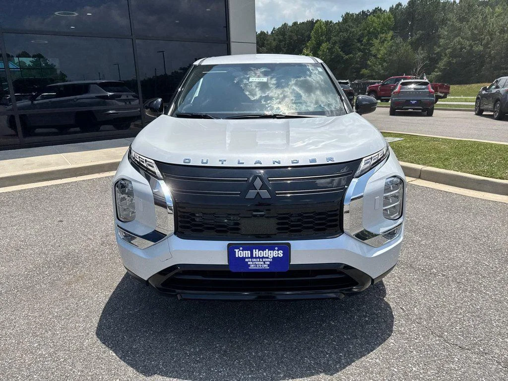 New 2026 White Diamond Mitsubishi LE 1.5T S-AWC image 2