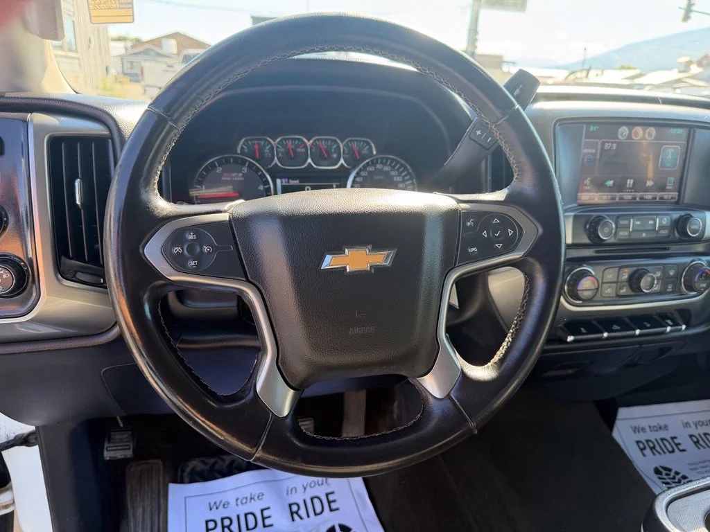 Used 2015 White Chevrolet LT image 12