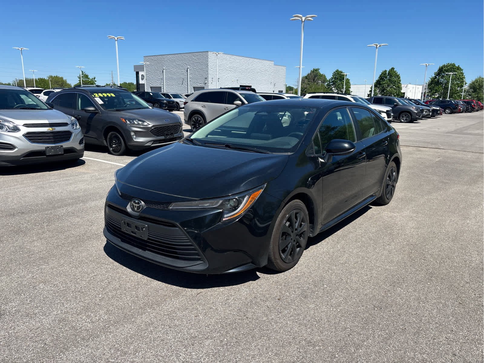 Used 2024 Toyota Corolla LE with VIN 5YFB4MDE0RP194574 for sale in Kansas City