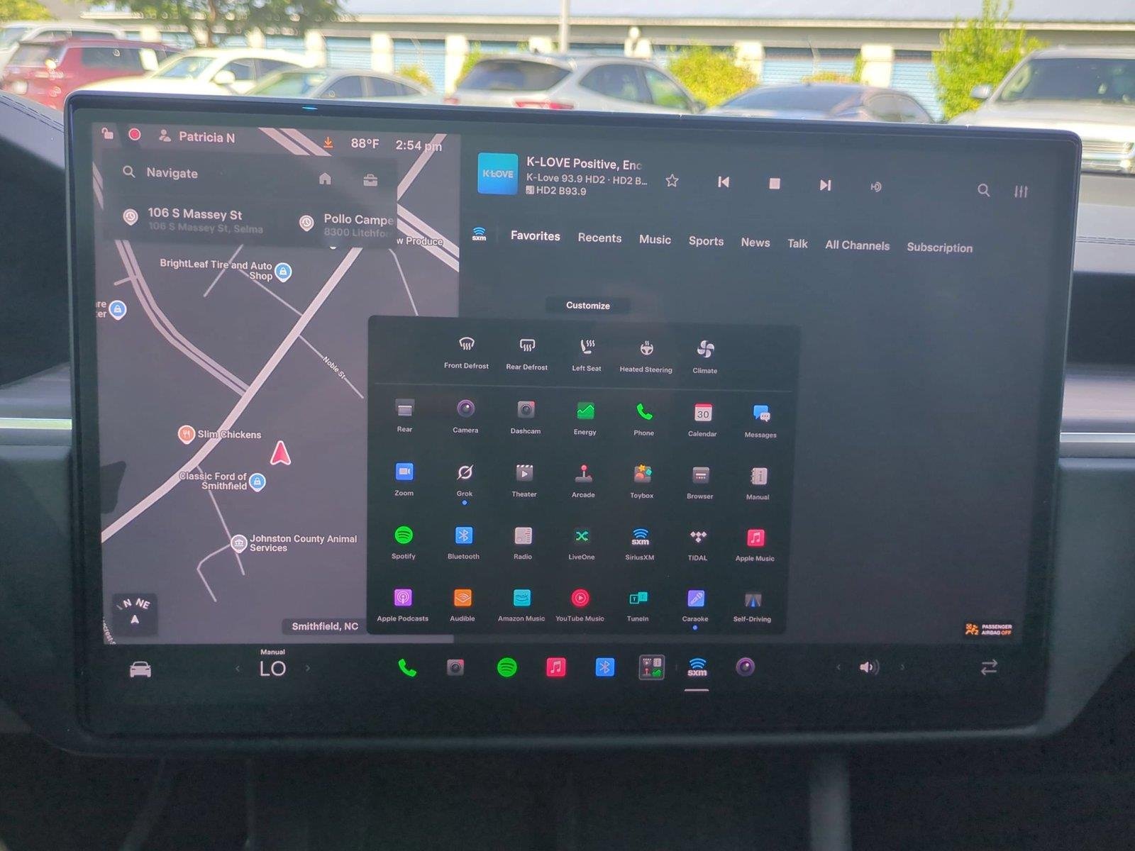 Used 2024  Tesla  image 27