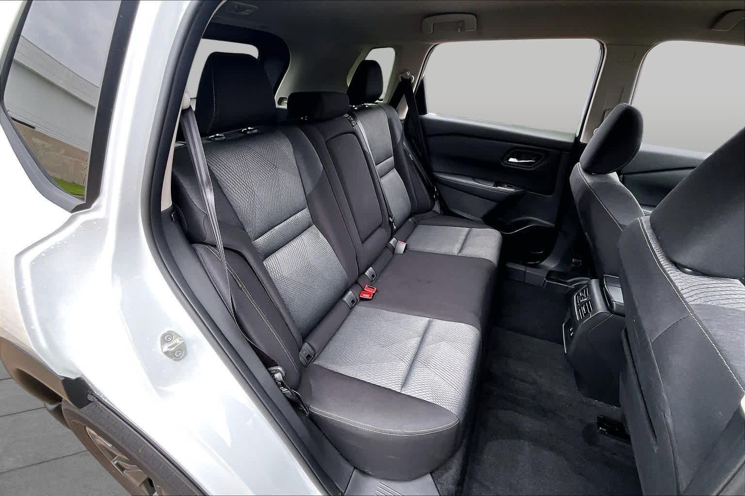 Used 2026 Everest White Pearl Tricoat Nissan SV image 20