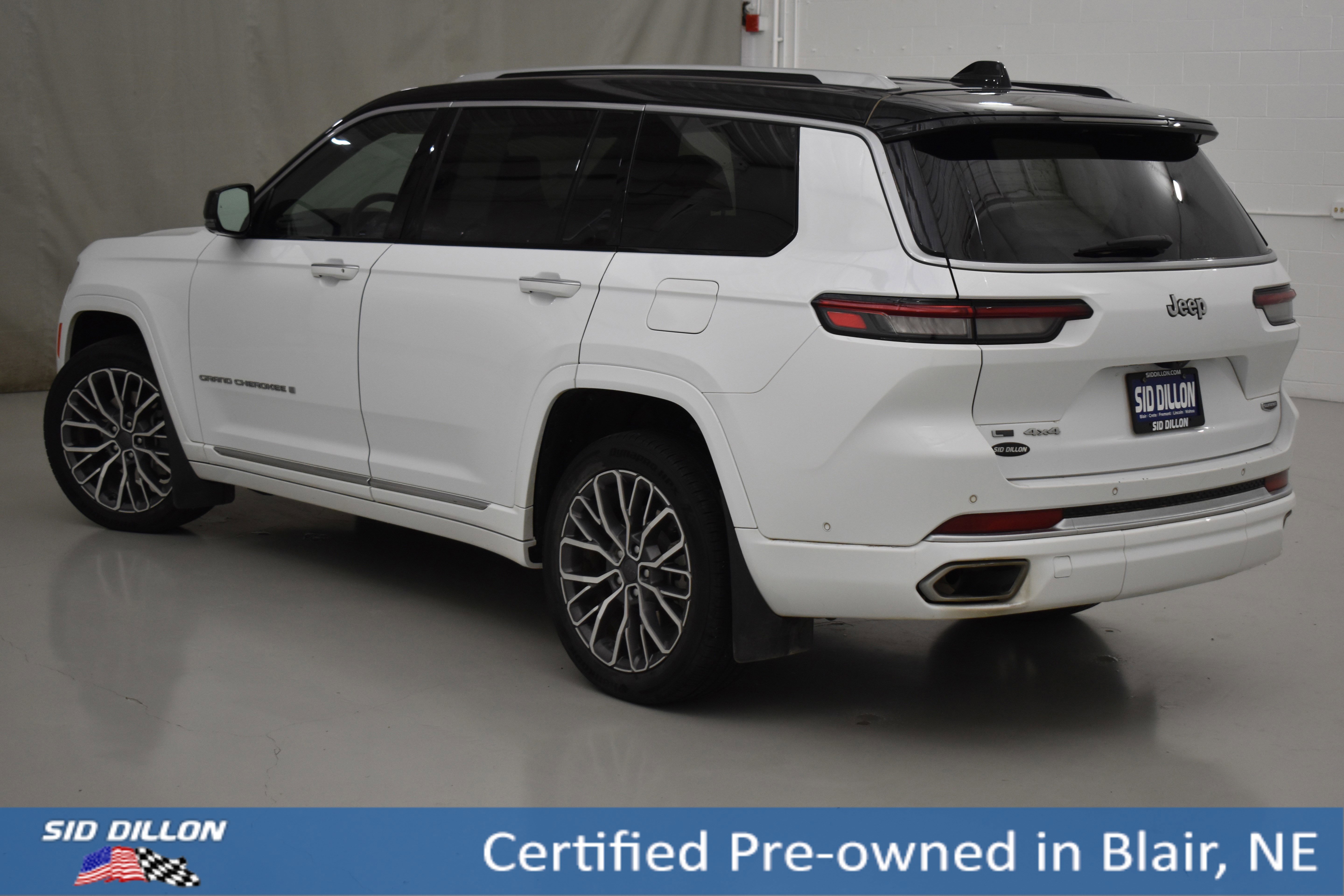 Used 2023 Bright White Clearcoat Jeep Summit Reserve image 15