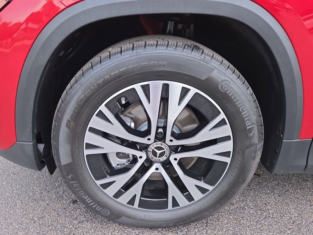 Certified Used 2026 Red Mercedes-Benz GLA 250 image 9