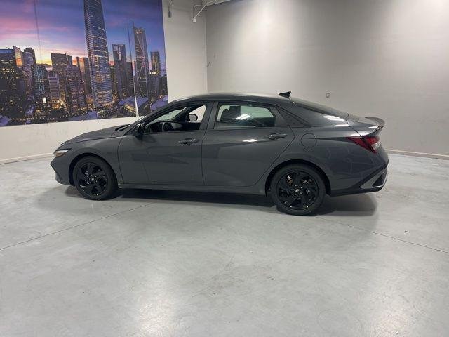 New 2026 Gray Hyundai SEL Sport image 4