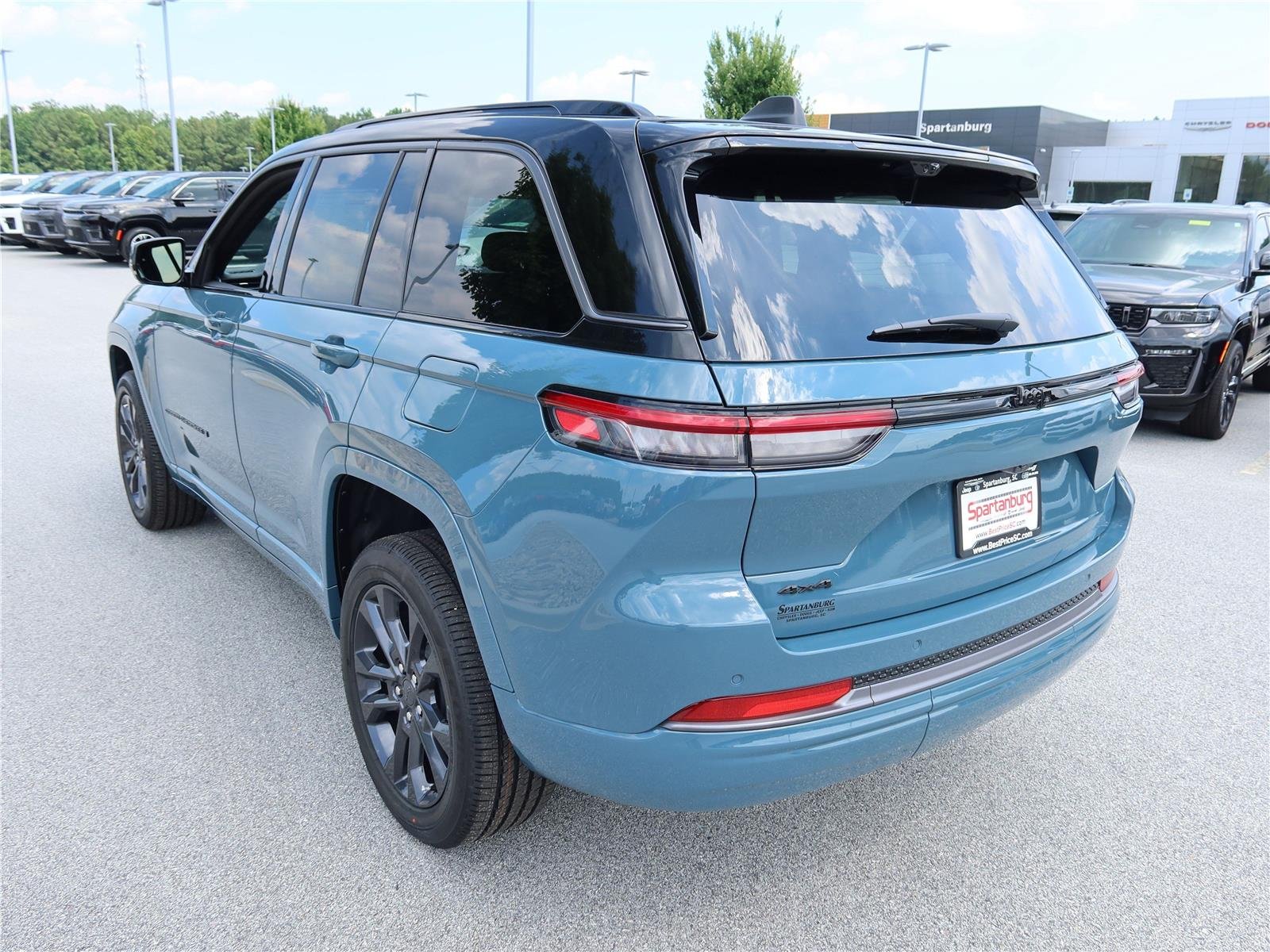 New 2026 Steel Blue Jeep Limited Reserve image 4