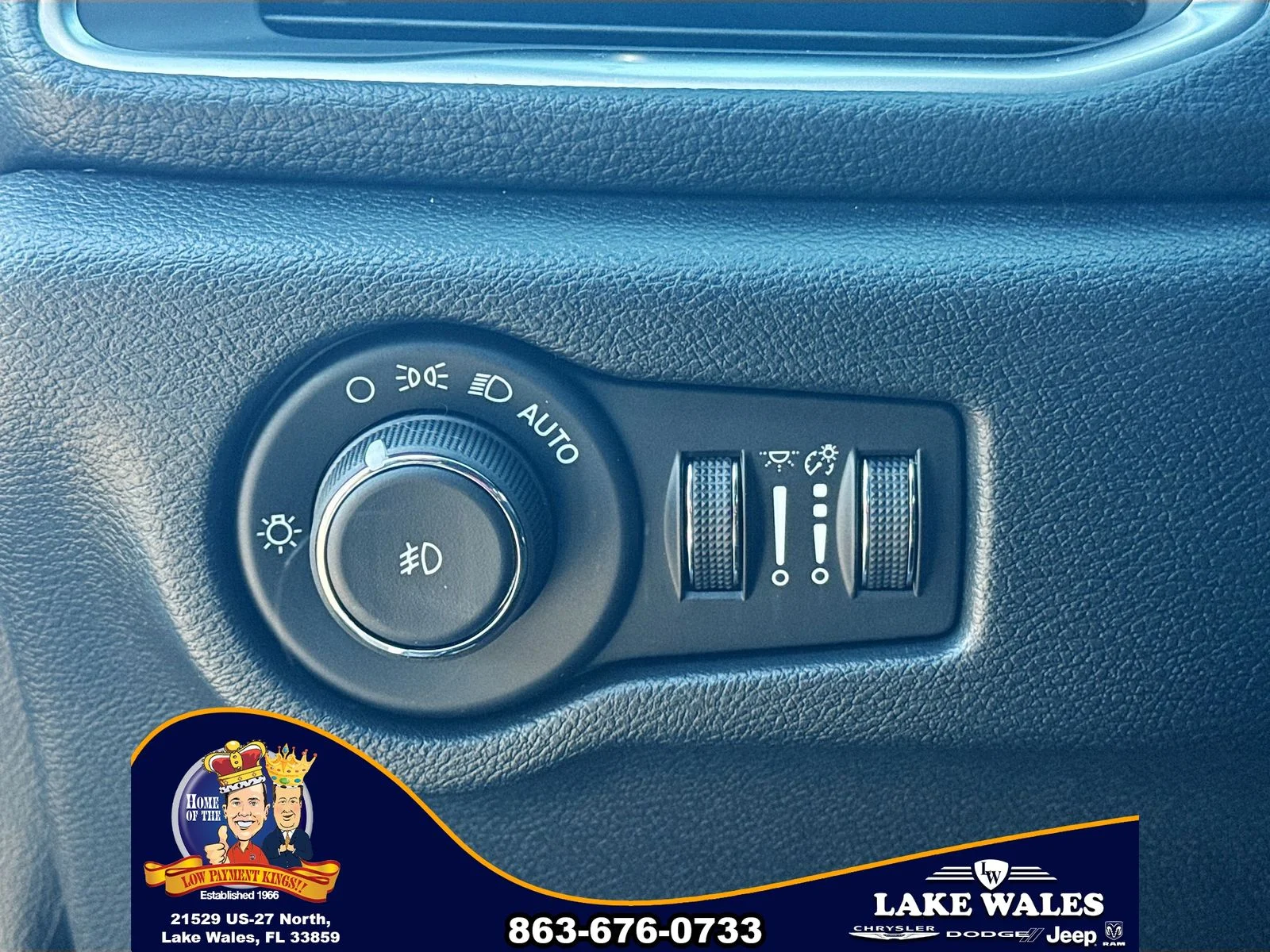2026 Chrysler Pacifica Limited - Photo 9