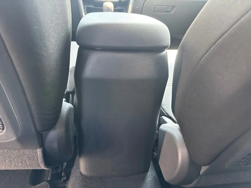 Used 2020 Gray Hyundai SE image 16