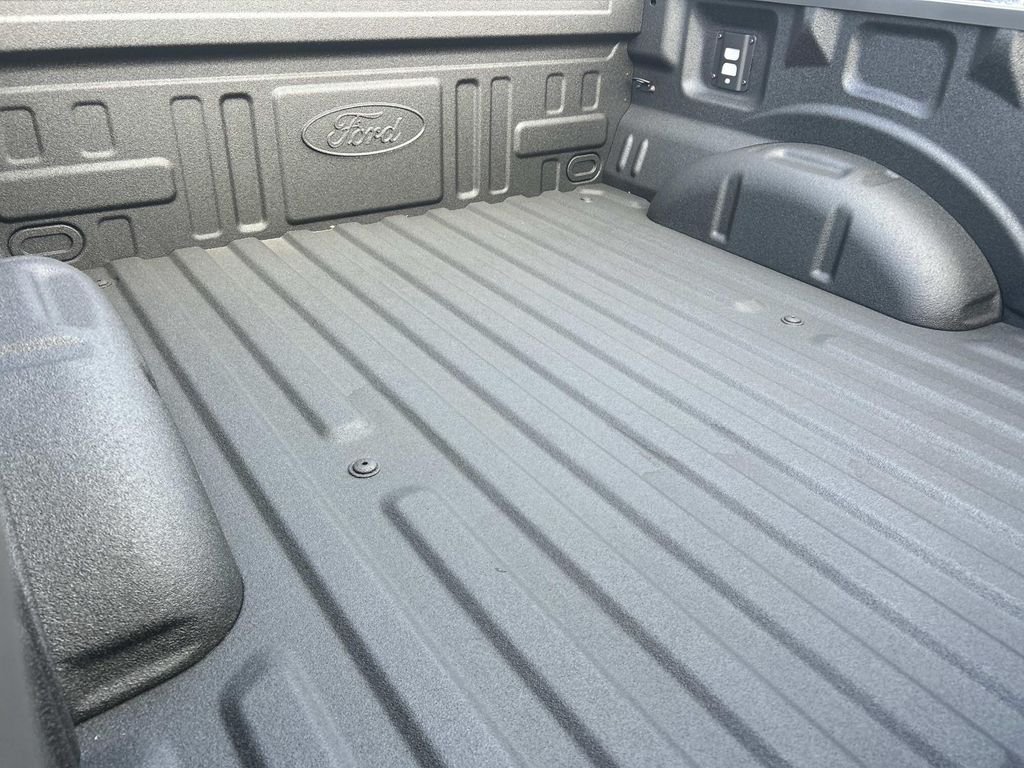 Certified Used 2026 Oxford White Ford XLT image 12