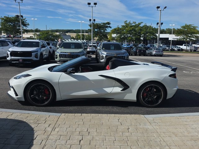 Used 2024 Arctic White Chevrolet 3LT image 5