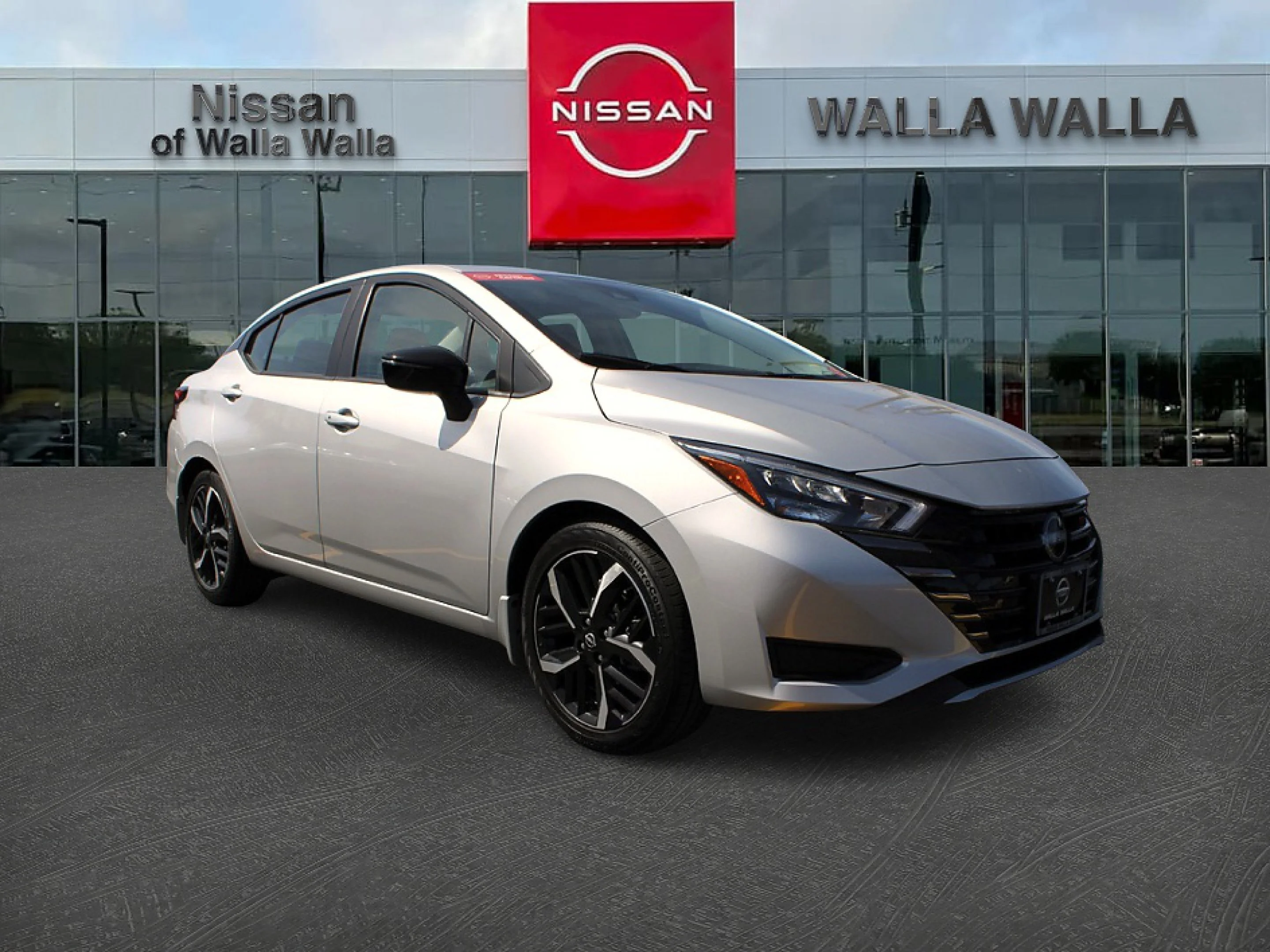 2025 Nissan Versa 1.6 SR CVT's photo