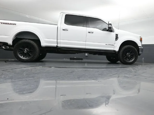 Certified Used 2021 Oxford White Ford XLT image 43