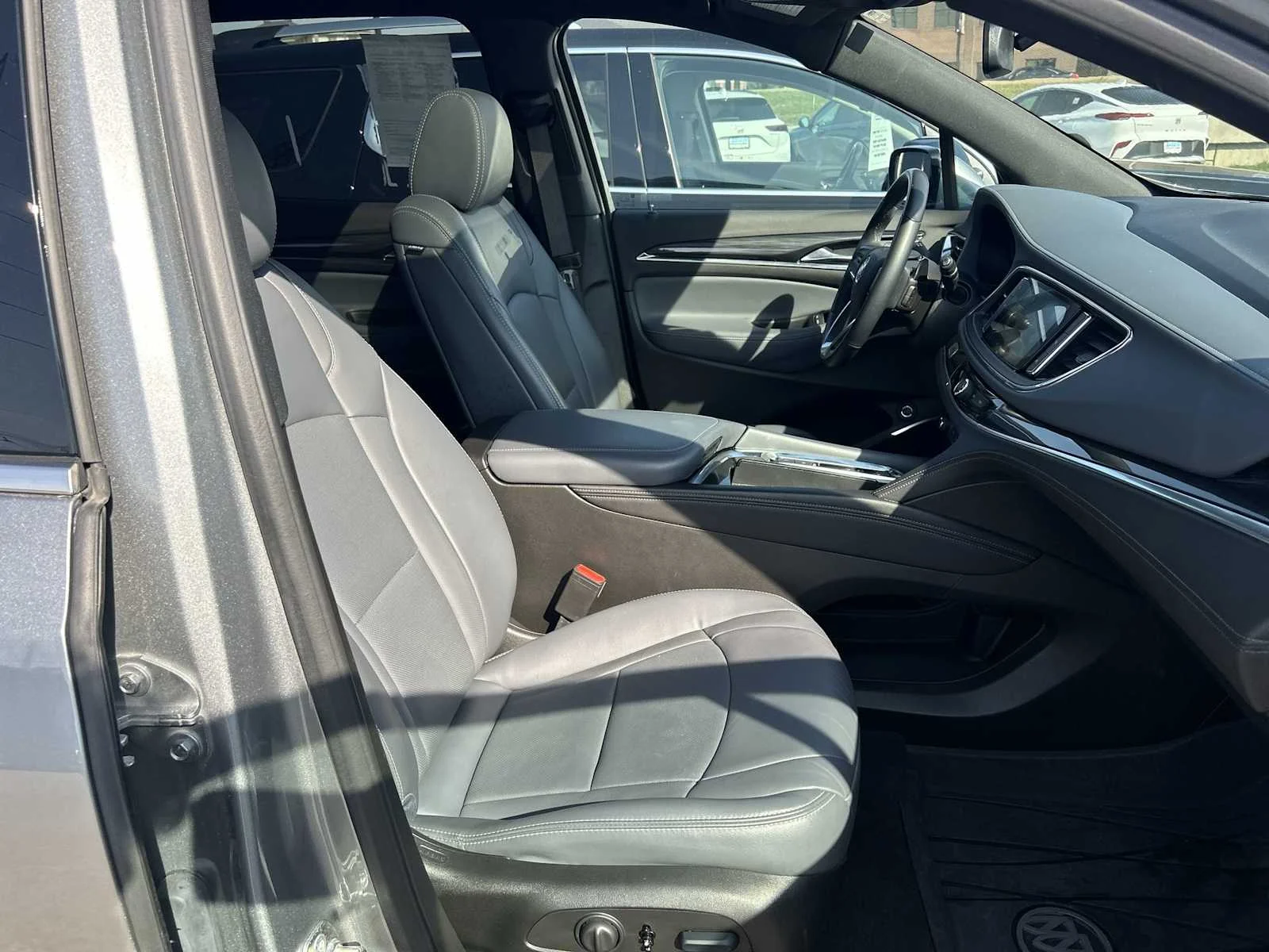 2024 Buick Enclave Essence - Photo 29