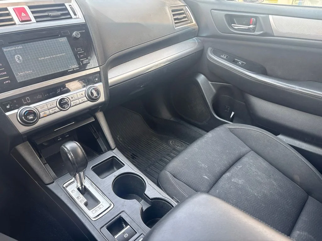 Used 2015 Silver Subaru 2.5i Premium image 23