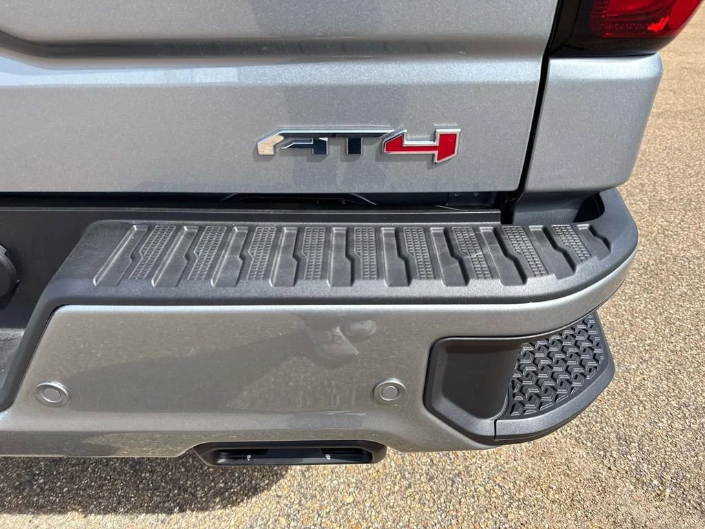 2025 GMC Sierra 1500 AT4 - Photo 14