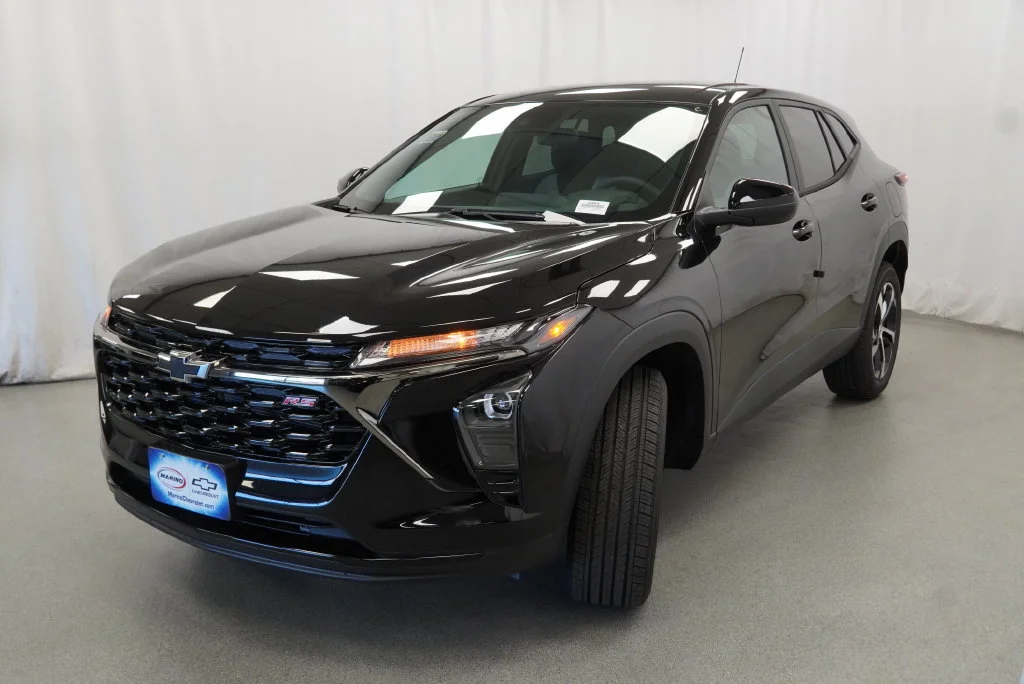New 2026 Mosaic Black Metallic Chevrolet 1RS image 13