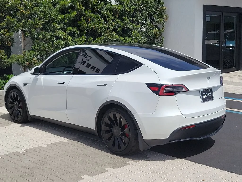 Used 2022 Pearl White Multi-Coat Tesla Performance image 3