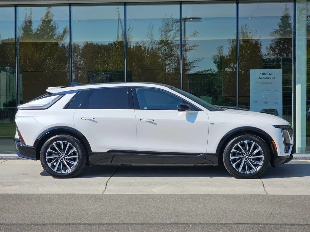 Used 2024 Crystal White Tricoat Cadillac Sport 2 image 6
