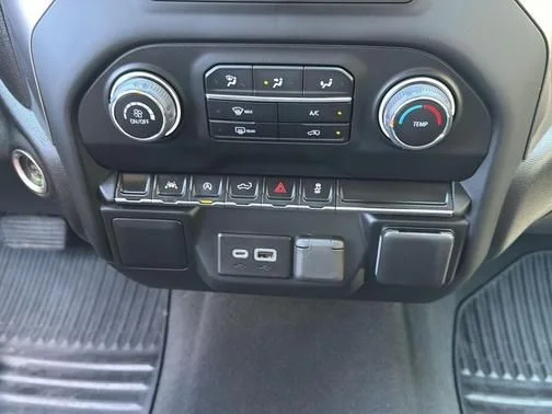 Used 2024 White Chevrolet Custom image 17