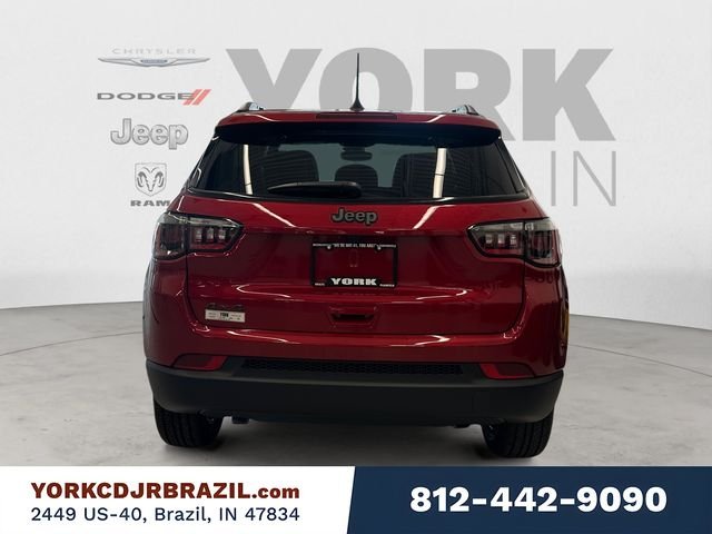 New 2026 Red Hot Pearlcoat Jeep Latitude image 4