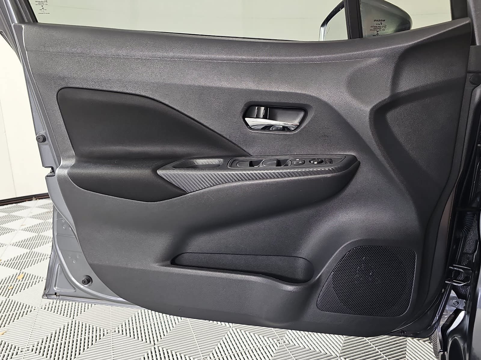 Used 2022 Gray Nissan 1.6 SV image 25