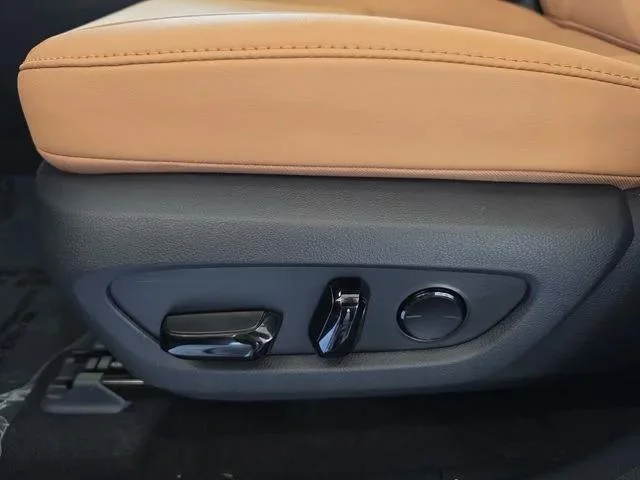 New 2026 Nori Green Pearl Lexus PREMIUM image 34