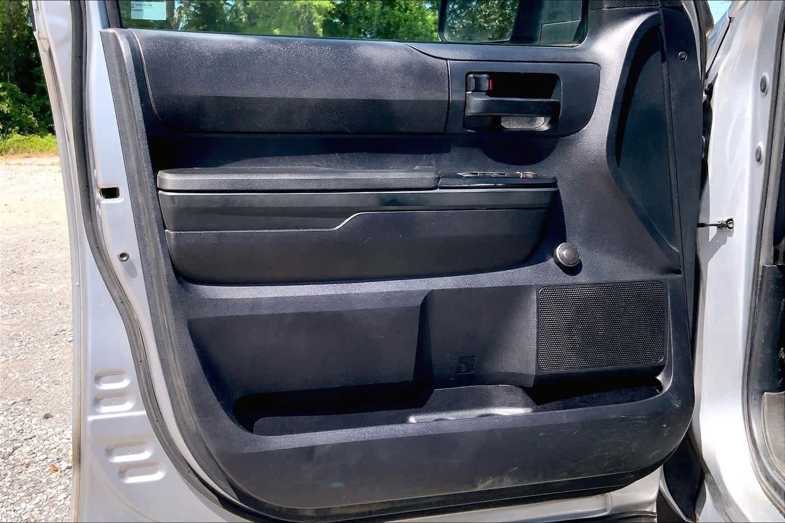 Used 2014 Silver Sky Metallic Toyota SR image 20