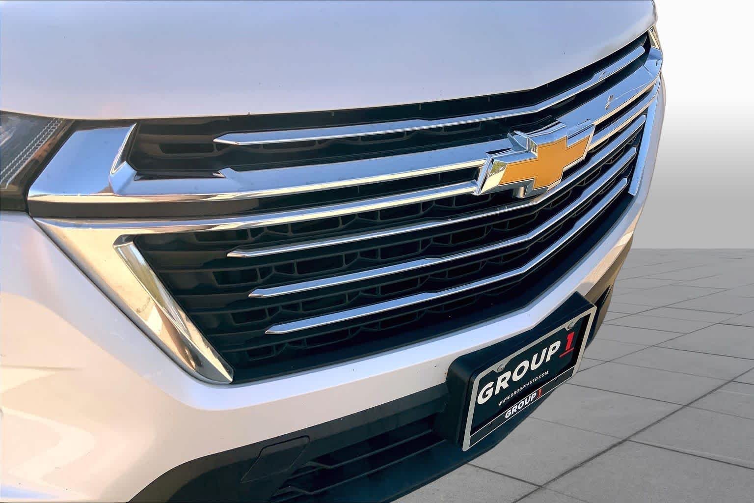 Used 2023 Iridescent Pearl Tricoat Chevrolet LT Leather image 26