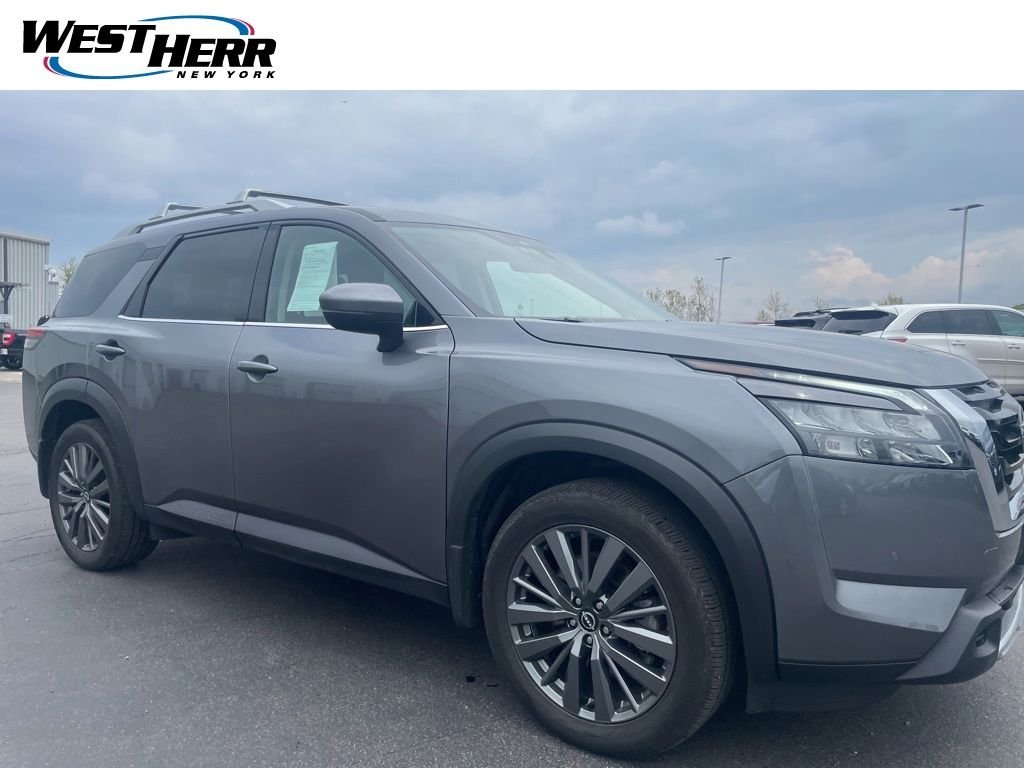 2025 Nissan Pathfinder SL 4WD's photo