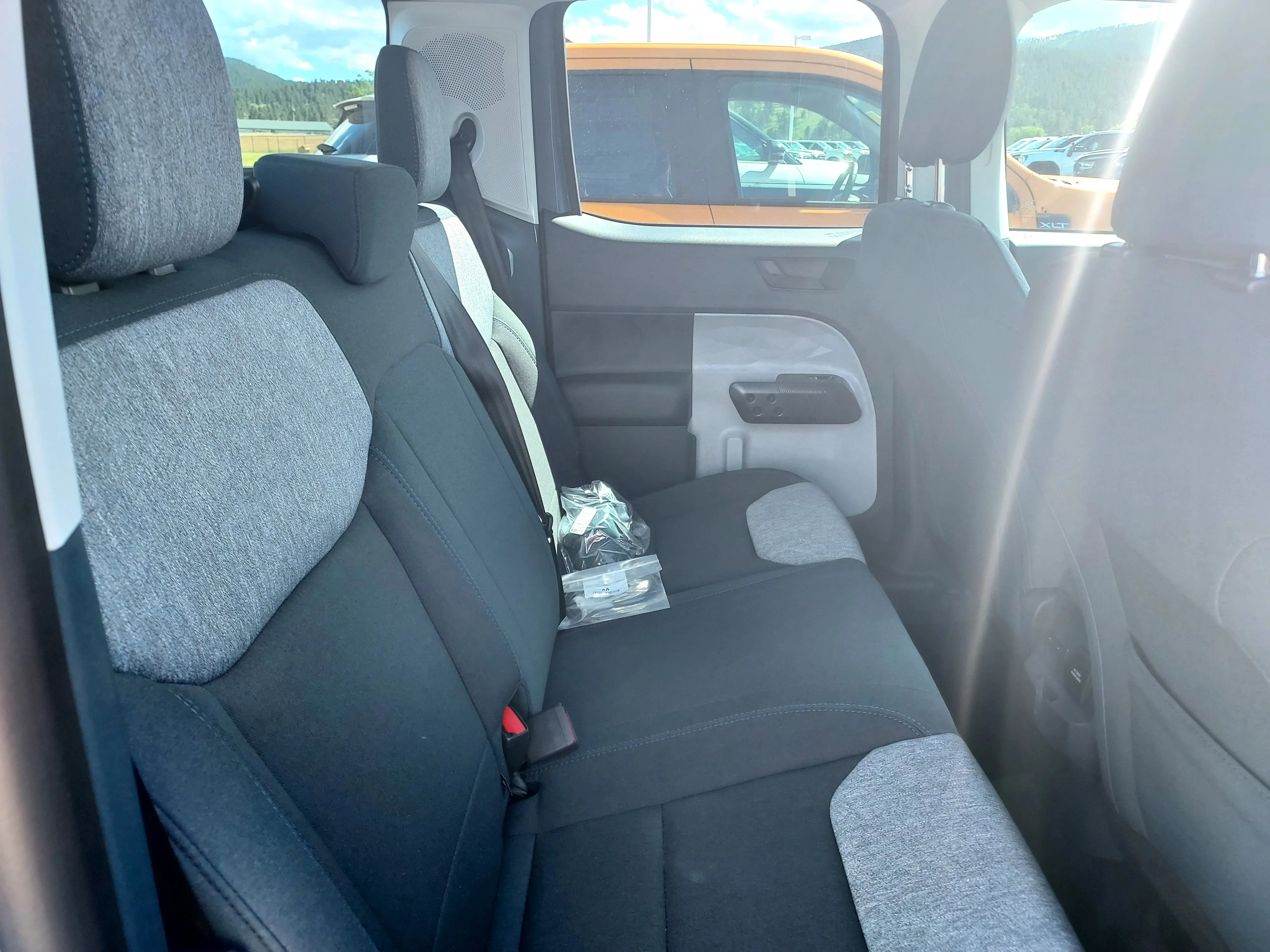 New 2026 Azure Gray Metallic Tri-Coat Ford XLT image 21