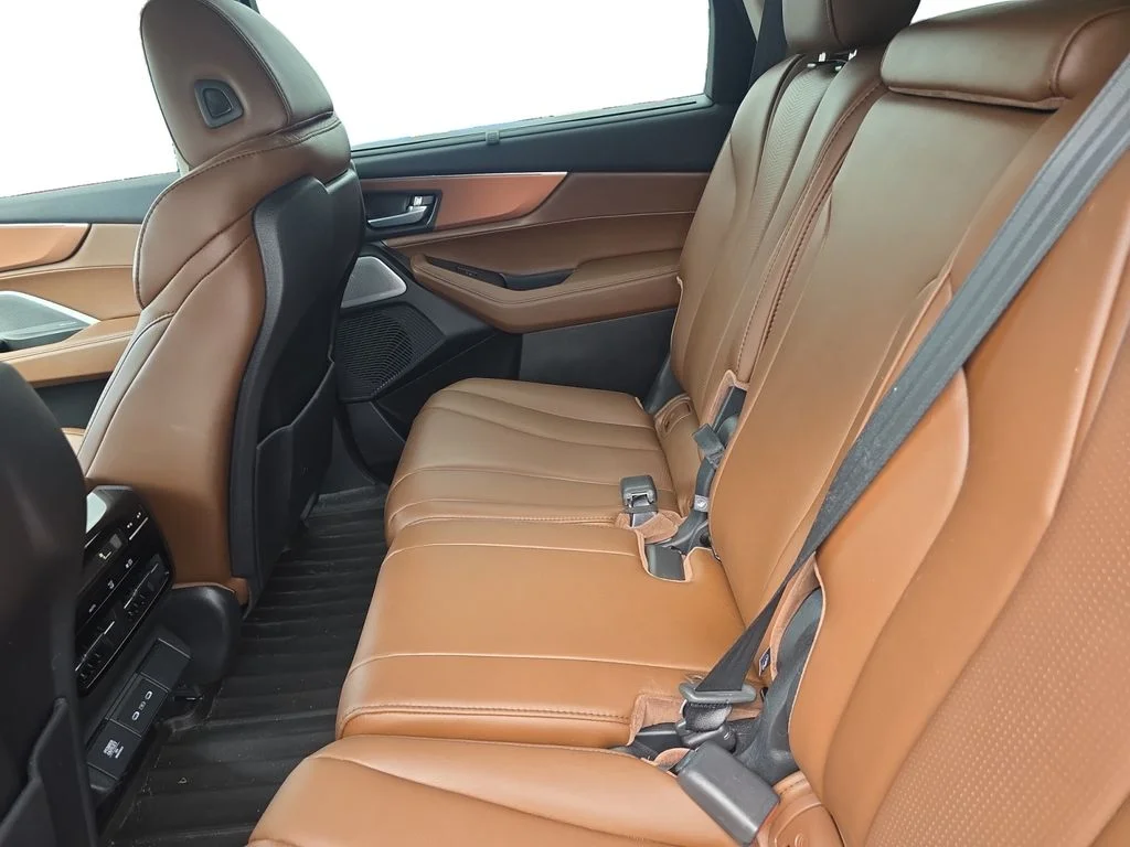 Certified Used 2025 Liquid Carbon Metallic Acura Technology Package image 22
