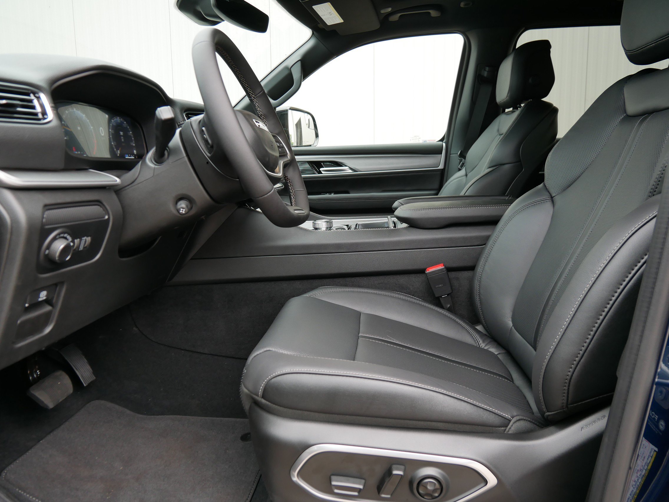 New 2026 Fathom Blue Pearl-Coat Exterior Paint Jeep Limited Altitude image 7
