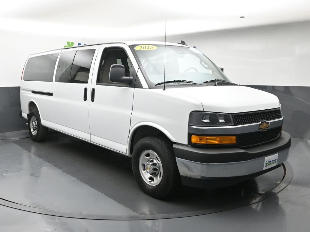 Used 2025 White Chevrolet LT image 2