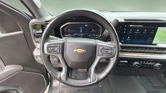 Used 2025 Cypress Gray Chevrolet LT image 14