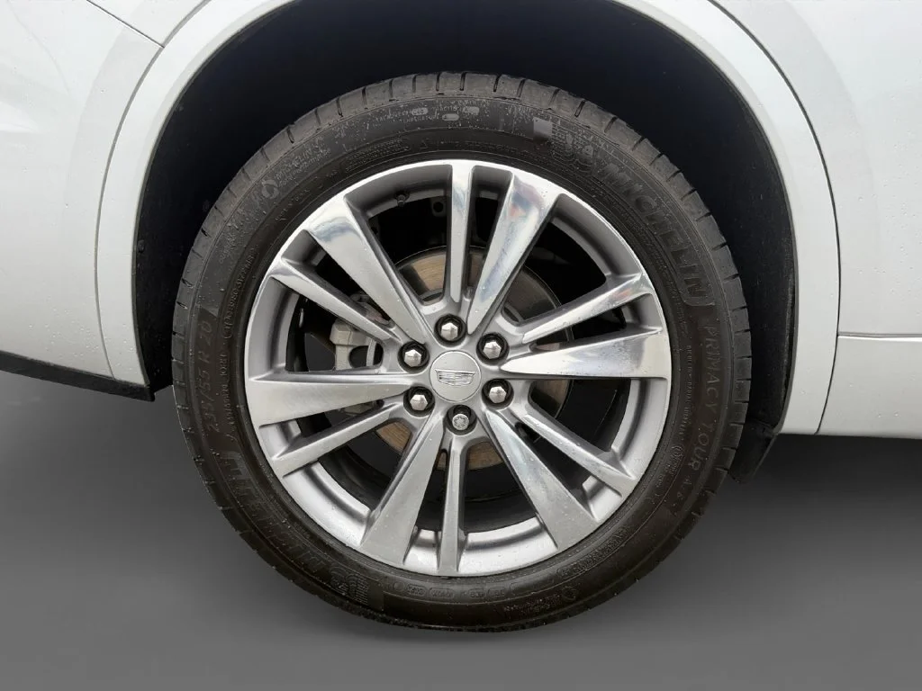 Used 2020 RADIANT SILVER METALLIC Cadillac FWD Premium Luxury image 11