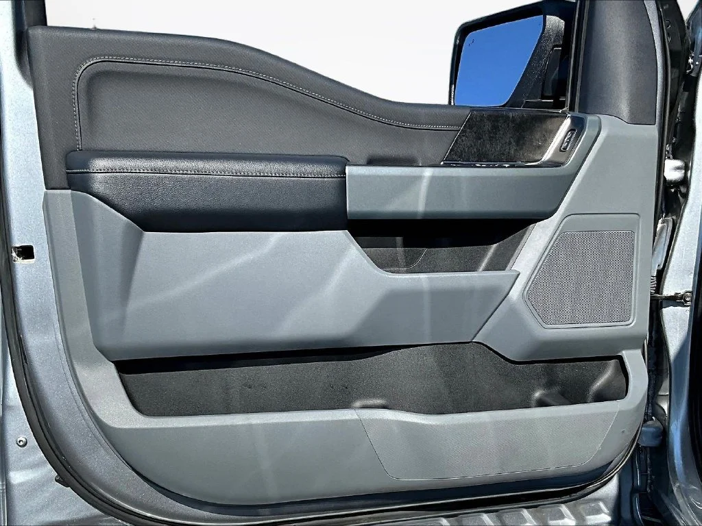 Used 2022 Silver Ford XLT image 24