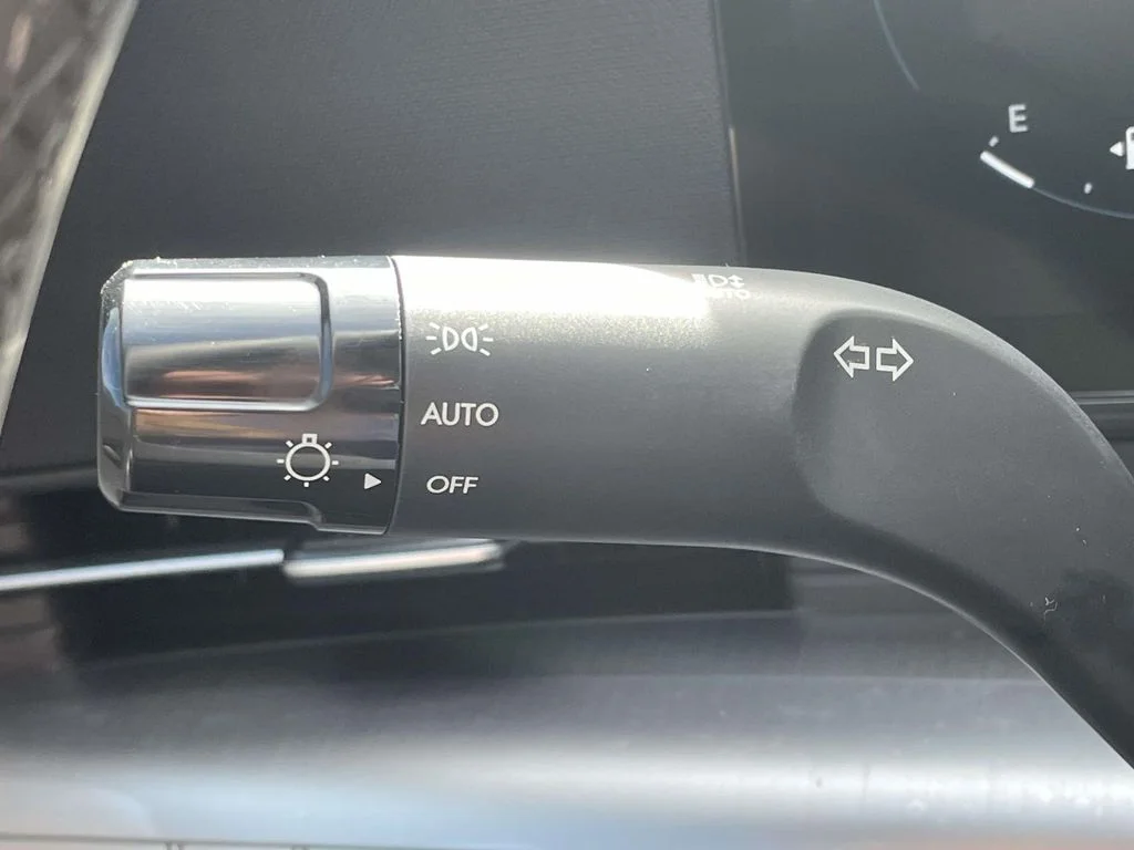 New 2026 White Hyundai SEL Premium image 21