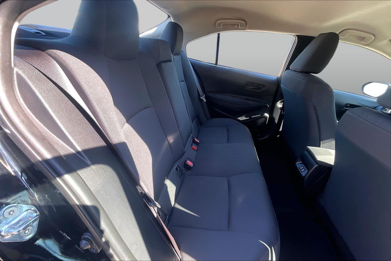 Used 2025 Midnight Black Metallic Toyota LE image 19