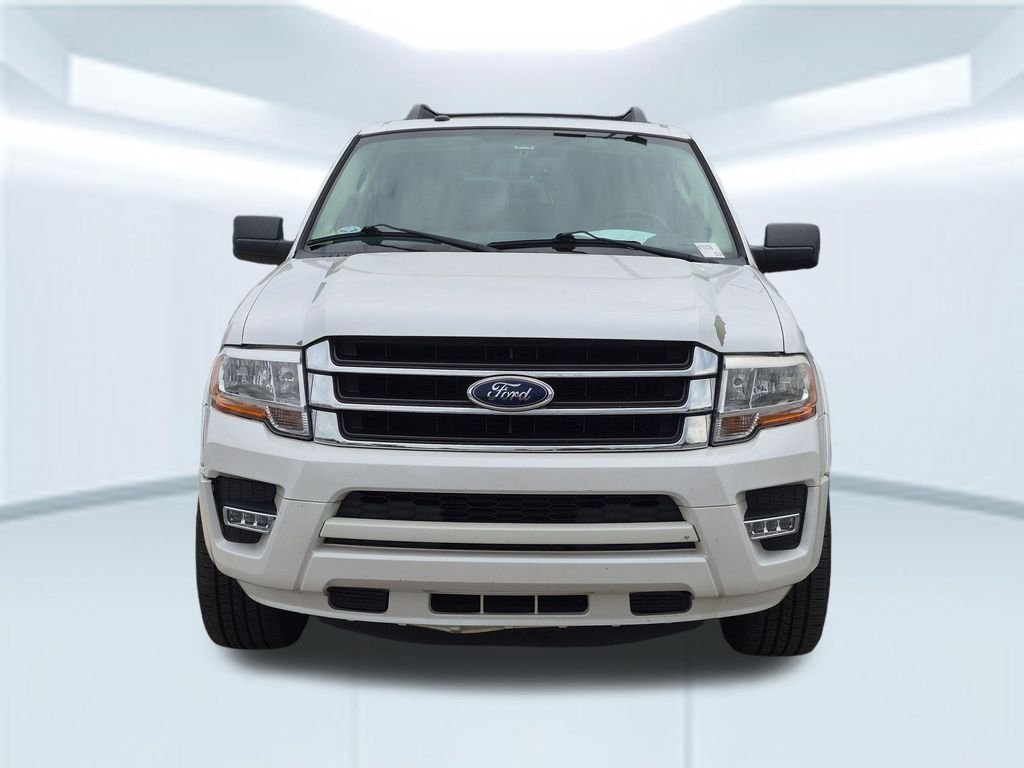 Used 2017 White Ford XLT image 4