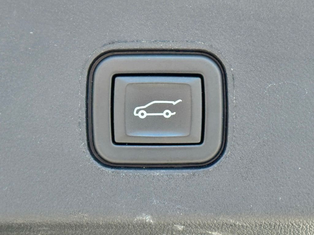 Used 2024 White Cadillac Sport image 36