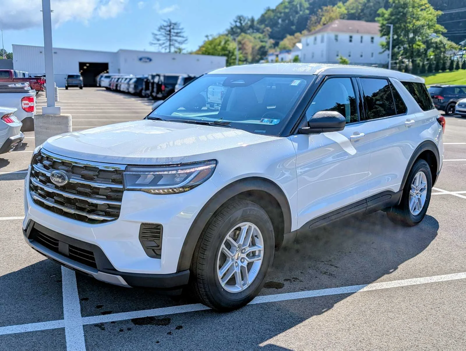 2026 Ford Explorer Active w/100A Pkg