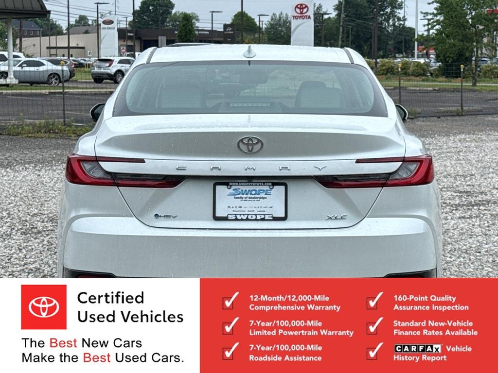 Used 2026 Wind Chill Pearl Toyota XLE image 4