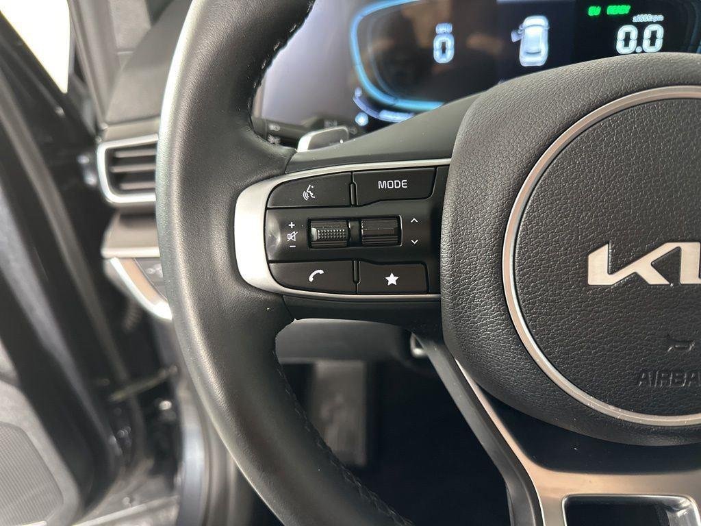 Used 2025 Gravity Gray Kia EX image 20
