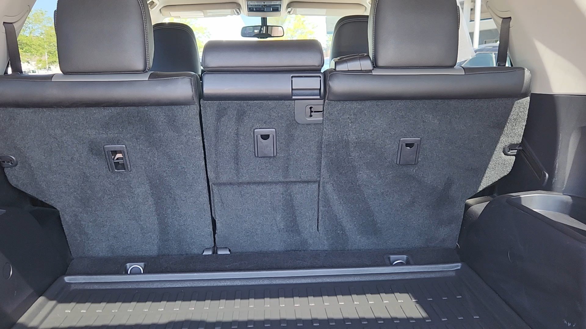 Used 2019 Super White Toyota SR5 image 38