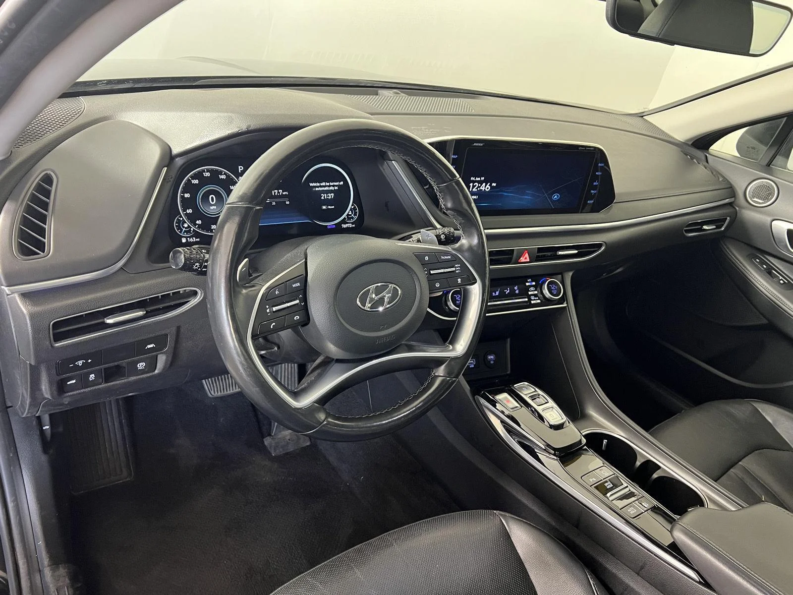 Used 2022 Phantom Black Hyundai Limited image 10
