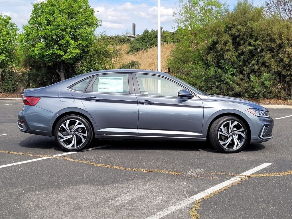 New 2026 Gray Volkswagen 1.5T SEL image 4