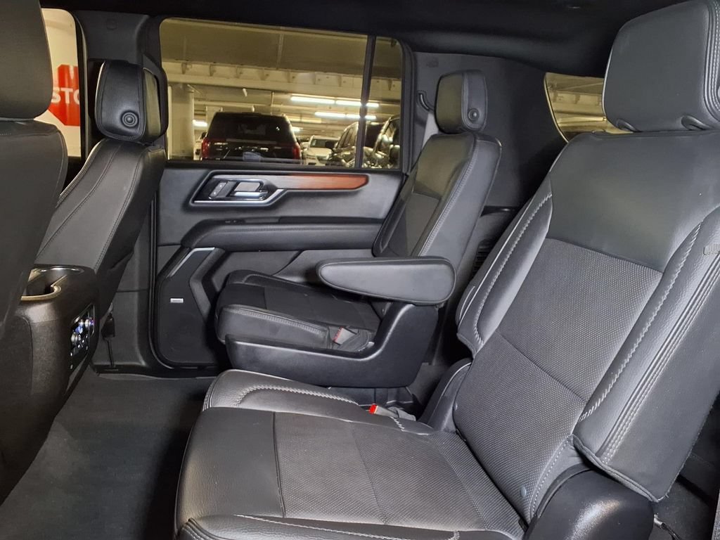 2025 GMC Yukon XL Denali - Photo 17