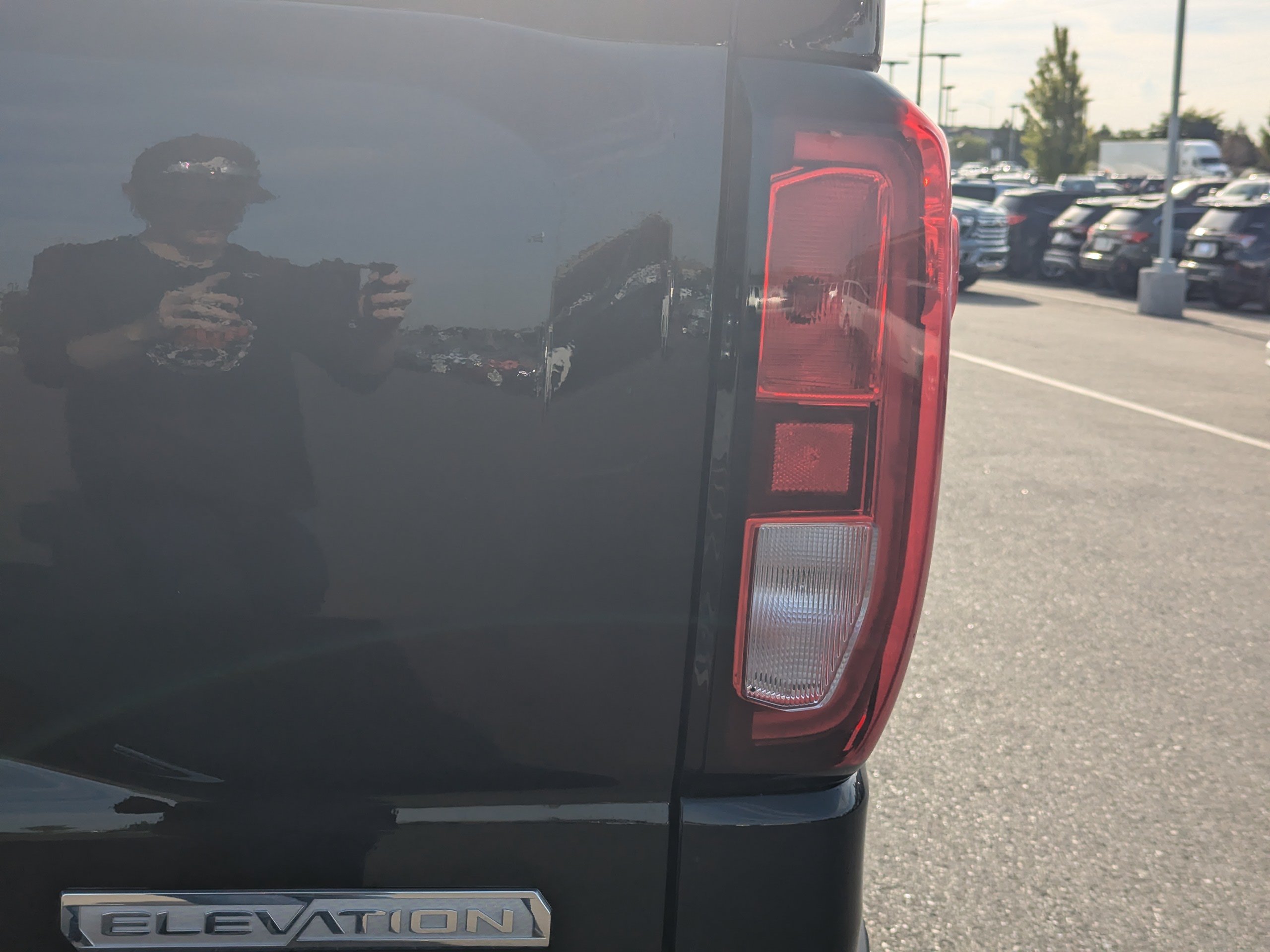 Used 2020 ONYX BLACK GMC Elevation image 44
