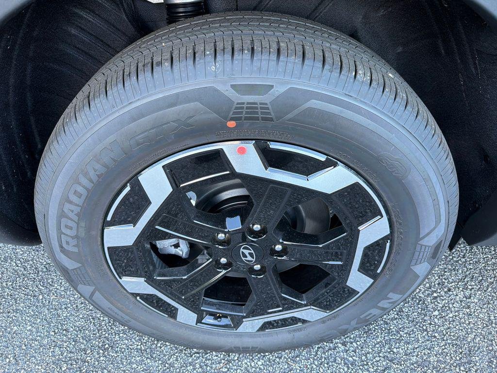 New 2027 Gray Hyundai SE FWD image 17