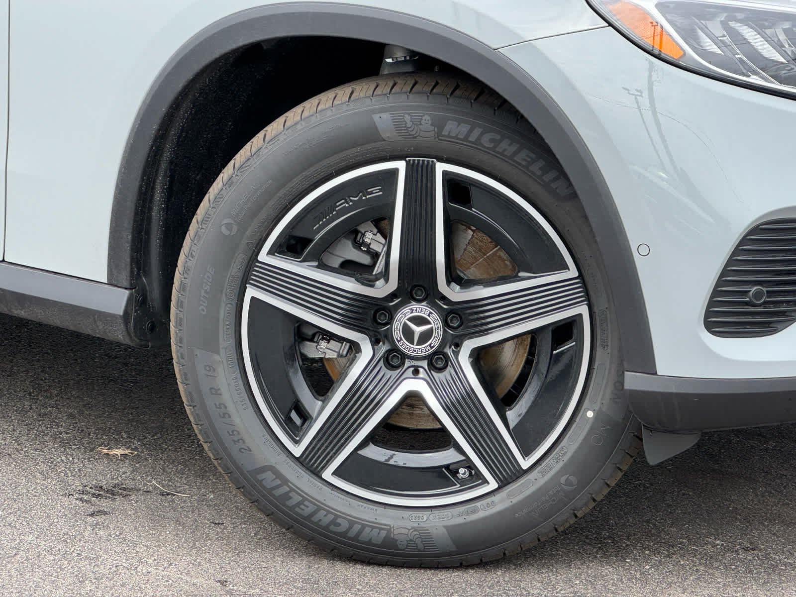 New 2026 MANUFAKTUR Alpine Grey Mercedes-Benz GLC 300 image 2