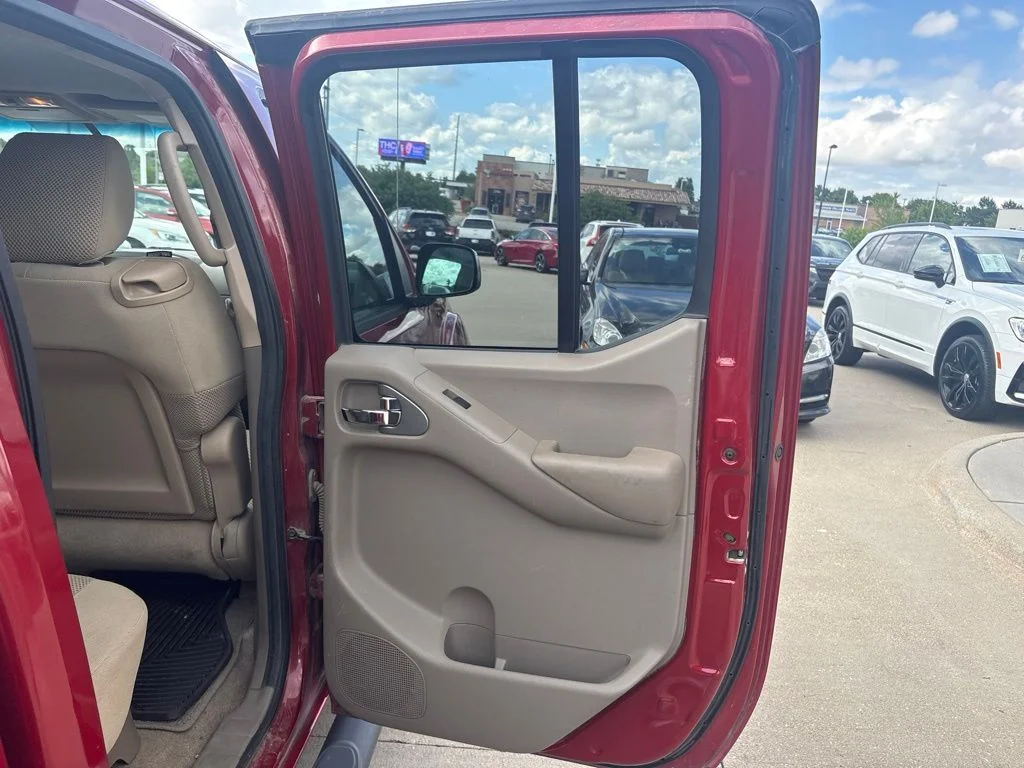 Used 2011 Red Nissan SV image 23